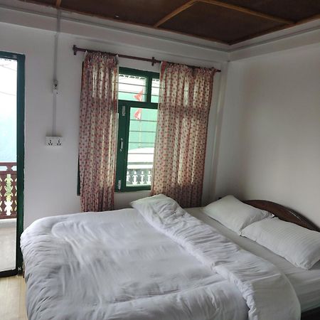 Panorama View Point Lodge And Restaurant, Annapurna-10, Ghandruk ,Agarju Astam Luaran gambar